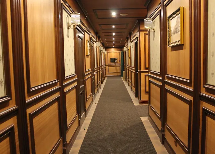 Green Duck Hotel Харків